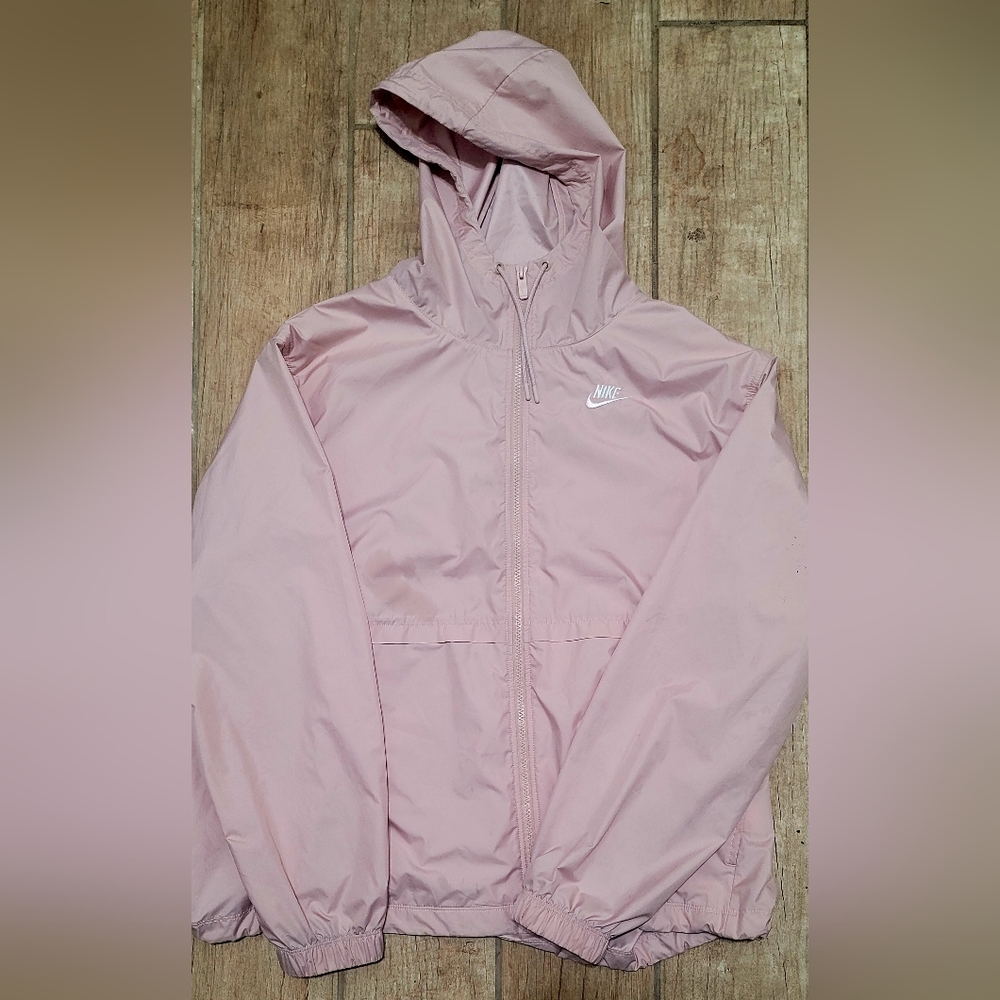 Cute soft pink NIKE windbreaker (limited edition)